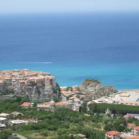 2 Bed With A Spectacular Panoramic Sea, Coastline And Mountain Views *